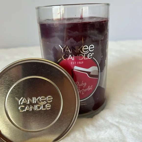 Yankee Candle Ruby Merlot Scented Candle Large New - Picture 4 of 6